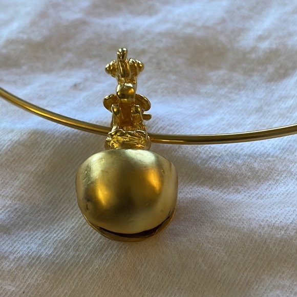 Gold tone choker with bell great for Christmas used - Picture 3 of 3